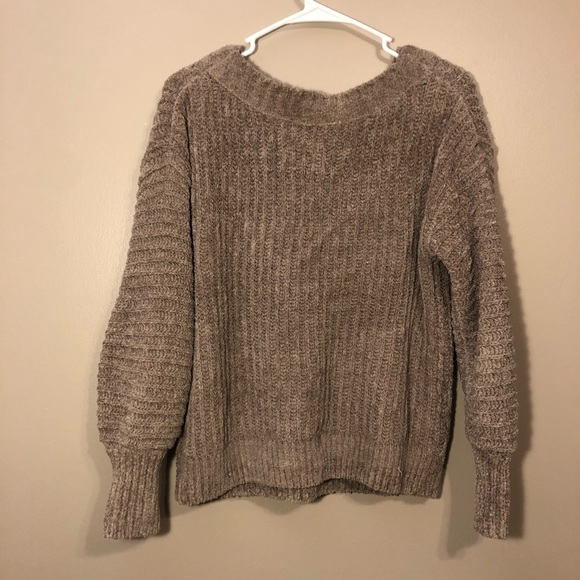 Express Sweater - Picture 3 of 4
